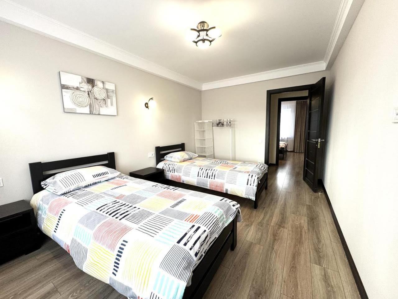 Artal Apartment On Obolonskyi Avenue 16A, 2 Bedroom Kyiv Exterior photo