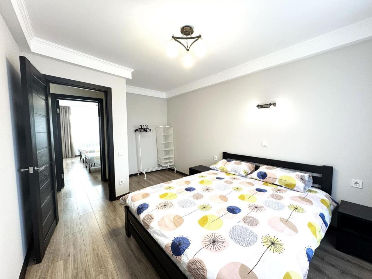 Artal Apartment On Obolonskyi Avenue 16A, 2 Bedroom Kyiv Exterior photo