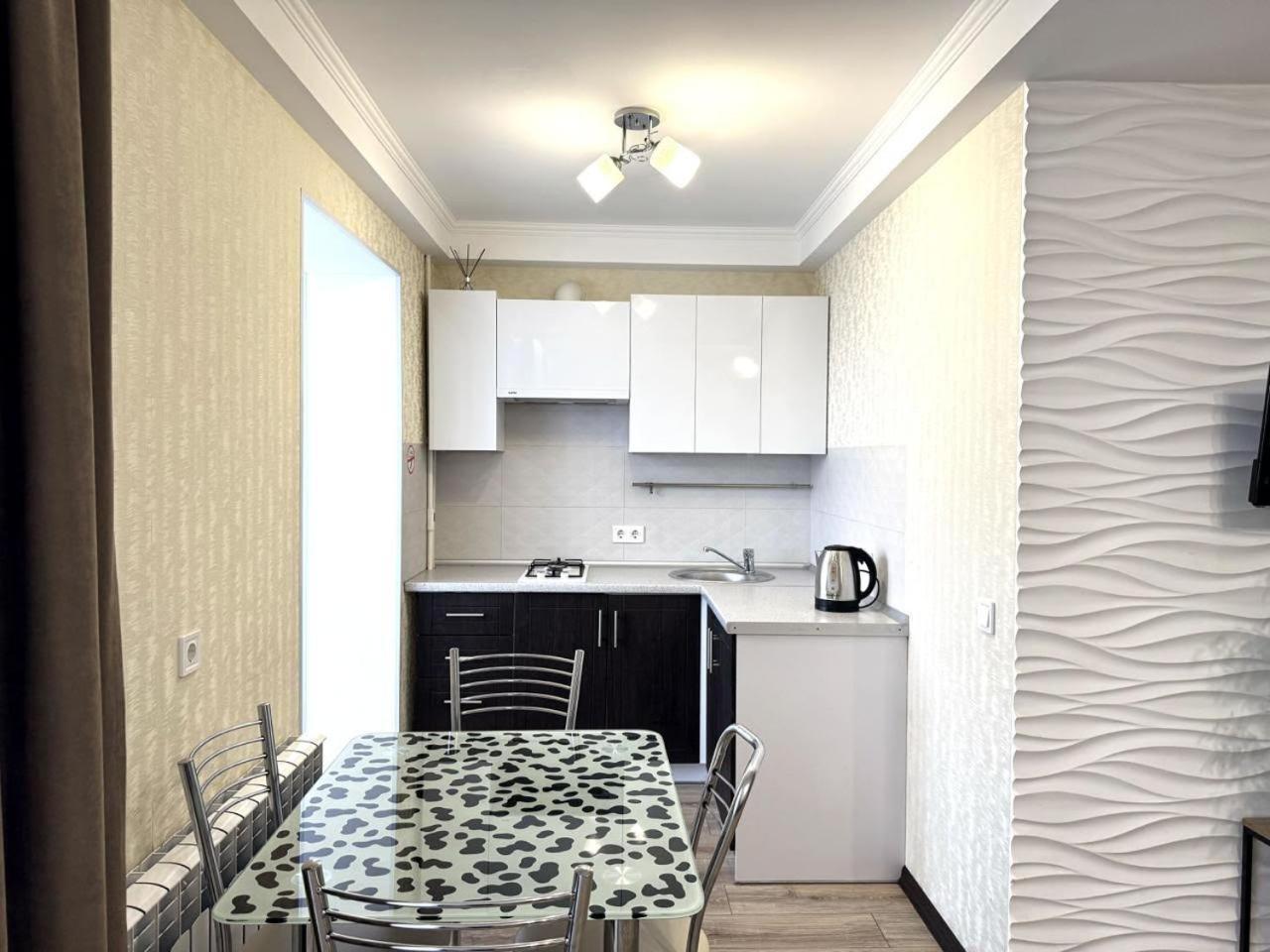 Artal Apartment On Obolonskyi Avenue 16A, 2 Bedroom Kyiv Exterior photo