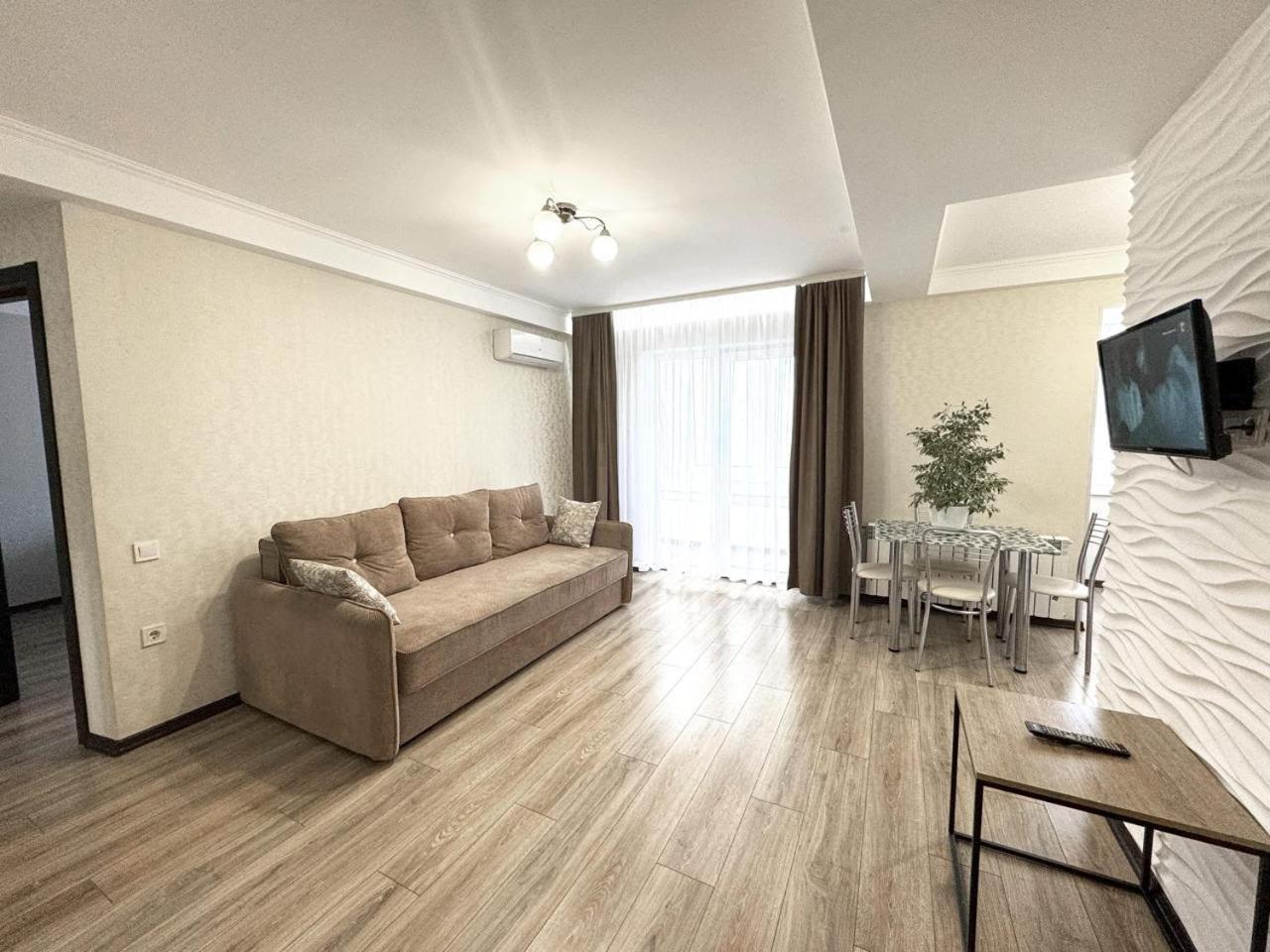 Artal Apartment On Obolonskyi Avenue 16A, 2 Bedroom Kyiv Exterior photo